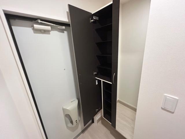 KM Casa新横浜203号室 下駄箱