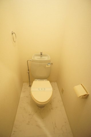 ハイネス0108号室 null