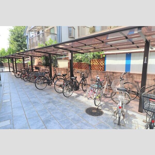 西臺　稀　上ノ臺(ニシダイマレウエノダイ) 駐輪場