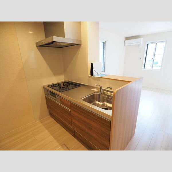 COLINA DO  SUL( コリーナ ド スル)101号室 対面キッチン(3口コンロ)