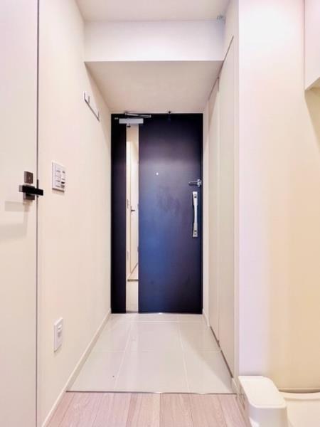 Ｂｒｉｌｌｉａ　ｉｓｔ　町屋6階 玄関