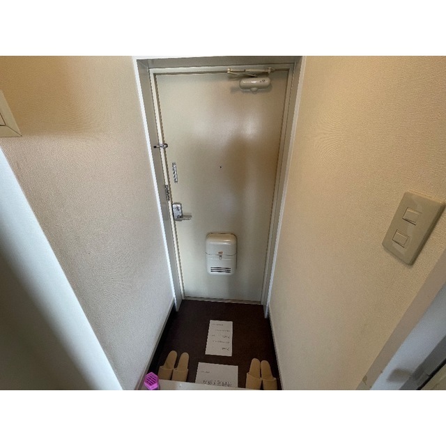 アミティY 玄関