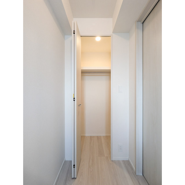 オーパスホームズ南行徳1401号室 同建物別部屋の参考画像