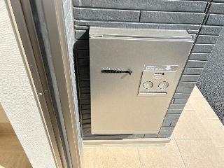 リヴィエール桜106号室 宅配ボックス