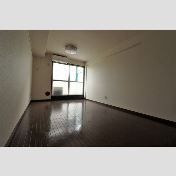 サンハイツ湘南 8帖の洋室にはポップインアラジンが設置されています