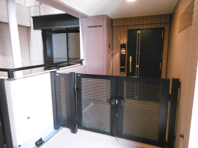 コスモ八王子ロイヤルフォルム　４０８号室 UB全体