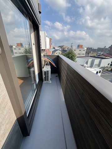 ウィンメゾン海神0201号室 バルコニー付！