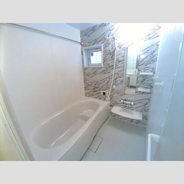 リディア102号室 追い焚きと浴室乾燥機のついた一坪風呂