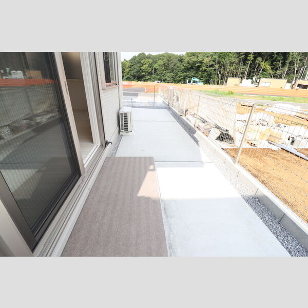 アプリコーゼ　CC号室 テラス　専用庭