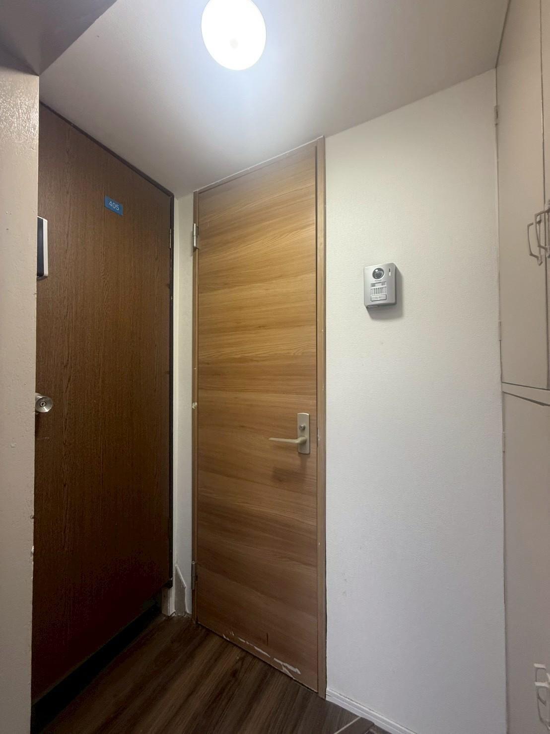 新穎マンション401号室 玄関です♪