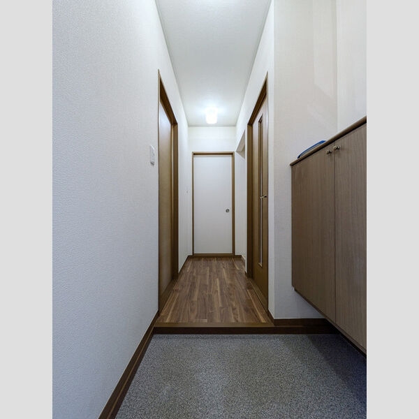 アンフィニMARUEI 玄関