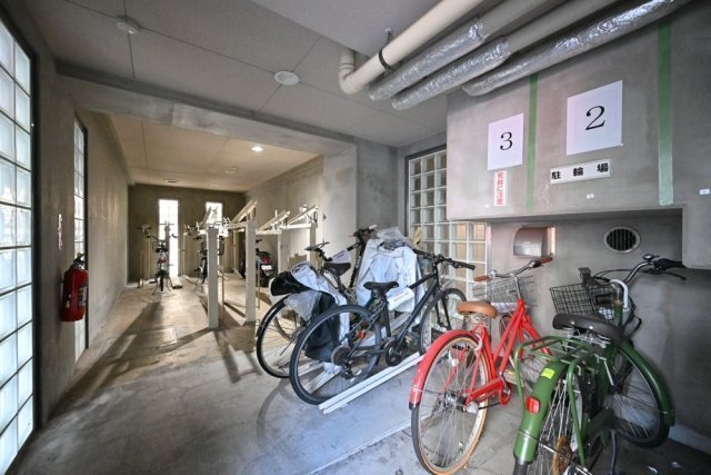 エクセリア新宿第３8階 駐輪場