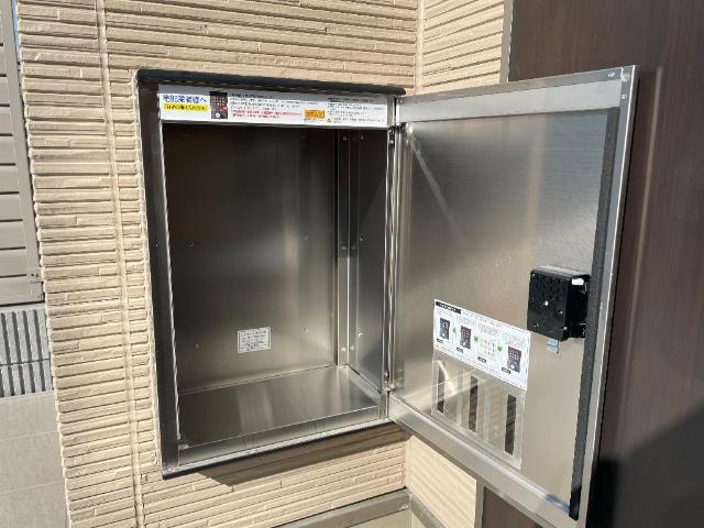 エスペランサ106号室 宅配ボックス