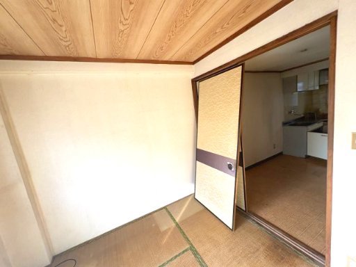 領家レジデンス202号室 クリーニング前の写真です