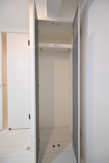 Ｔｈｅ　Ｒｅｓｉｄｅｎｃｅ　Ｎｉｈｏｎｂａｓｈｉ2階 クローゼット（LDK）