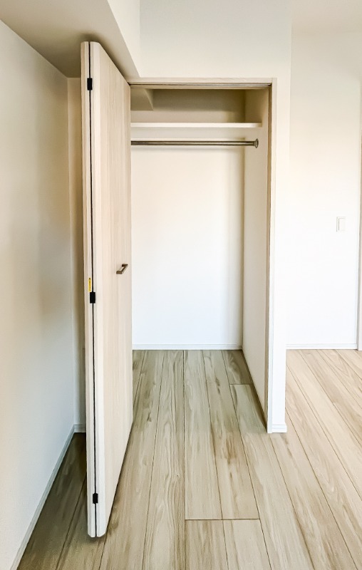 ドゥーエ王子神谷1階 収納