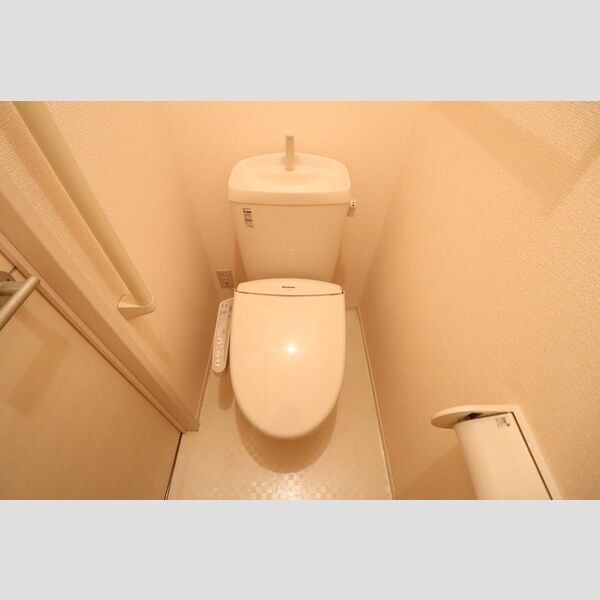 ソレイユ　C105号室 温水洗浄暖房便座