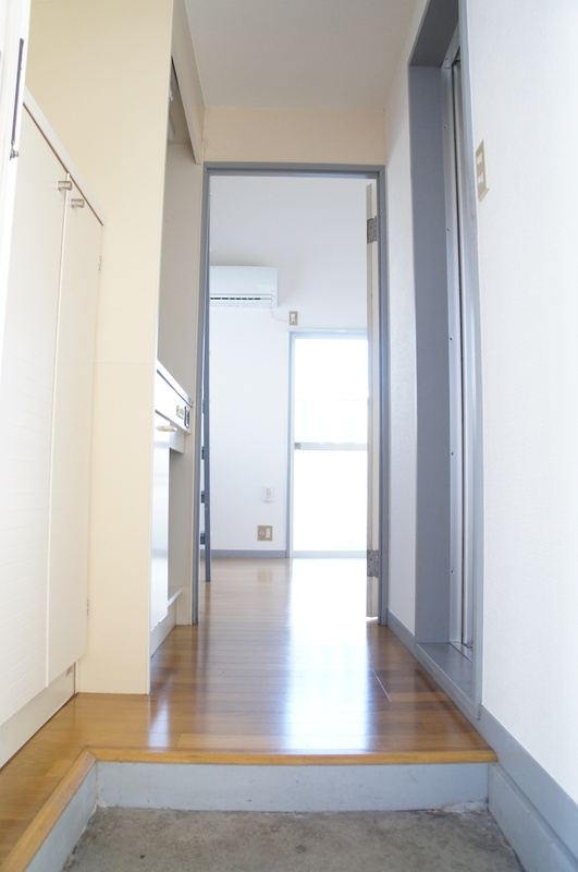 サクセスMG・金沢文庫B 玄関