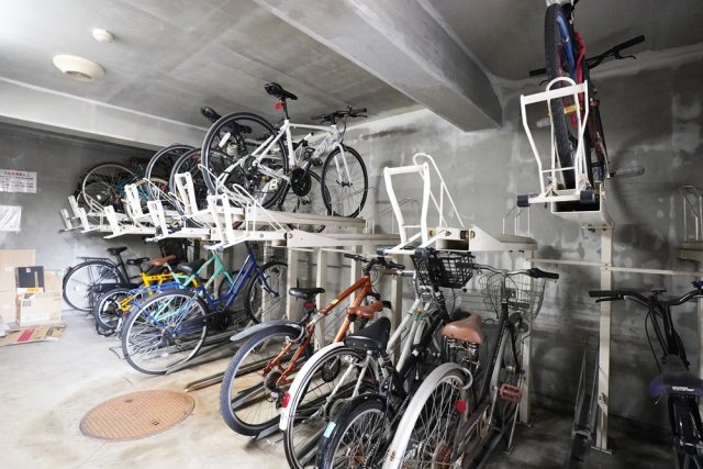 日神パレステージ三軒茶屋Ⅱ6階 駐輪場