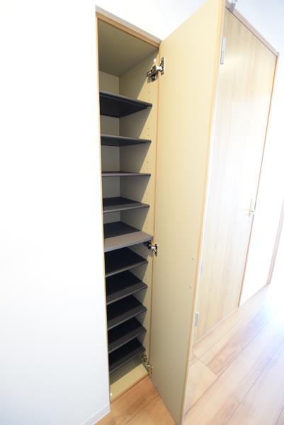 マインズ・コム白金 リビング