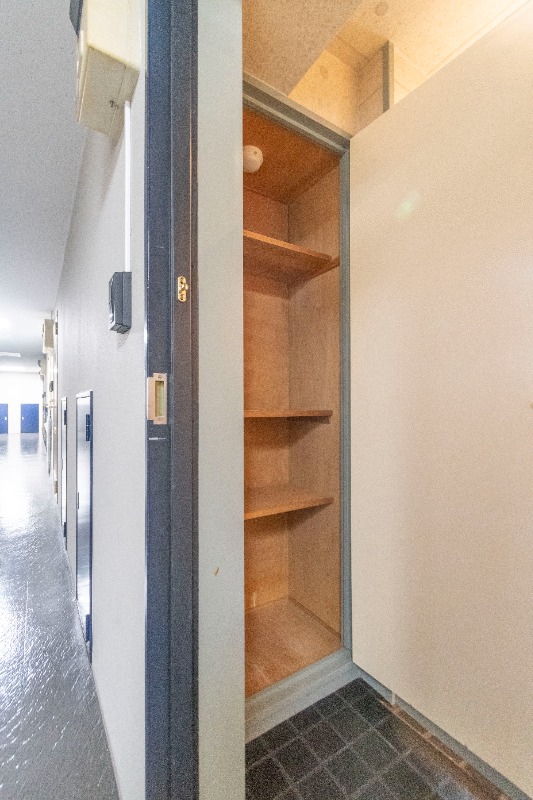 ビッグストーン池袋2階 収納