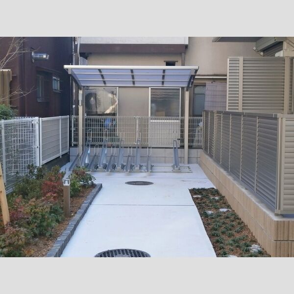 ブランエール白鳥 駐輪場