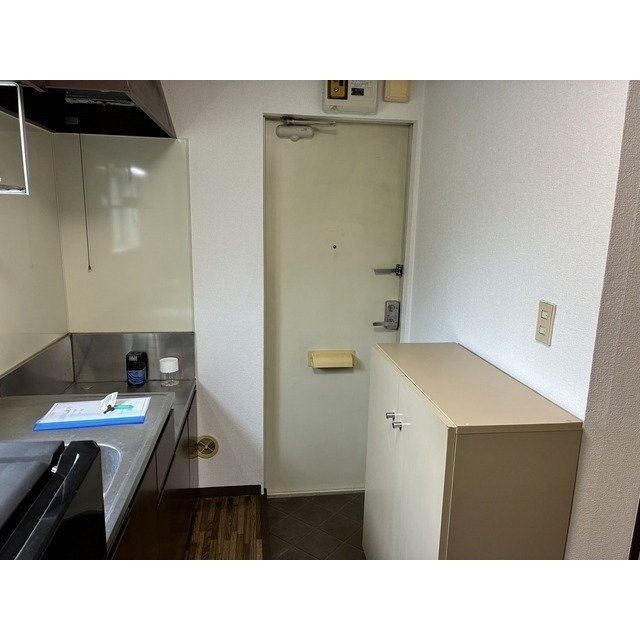 今井ハイツＥ棟101号室 玄関