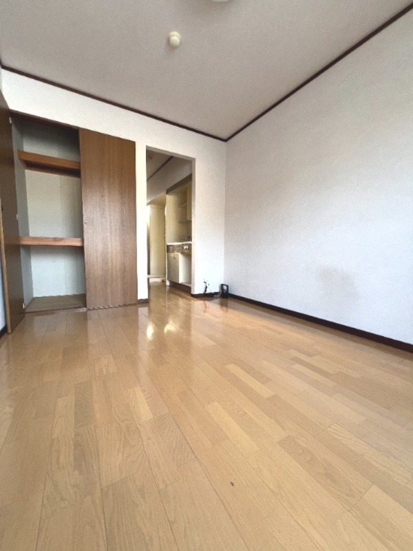 フローラマツノ2階 内観