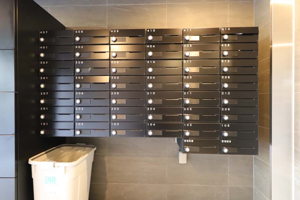 レンティーヴァ綾瀬1階 外観