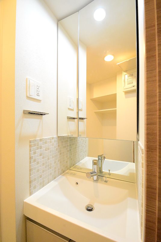 ステージファースト上野松が谷アジールコート 洗面