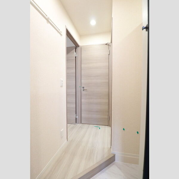 Blanc Cube(ブラン キューブ)101号室 玄関