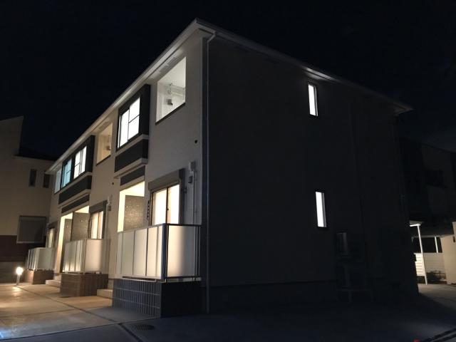 ベル　クレスト 外観写真（夜）