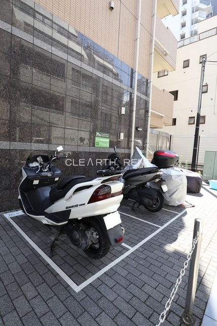 コンシェリア御徒町8階 敷地内駐輪場・バイク置き場！