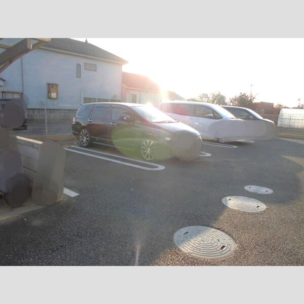 ルーチェ 駐車場