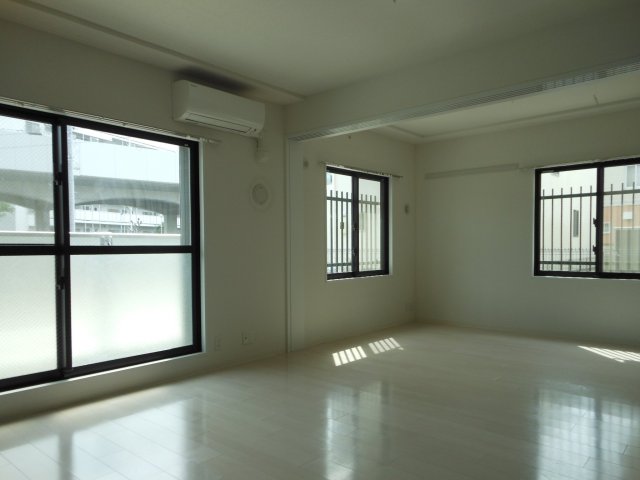 ＪＯスターブル0101号室 リビング