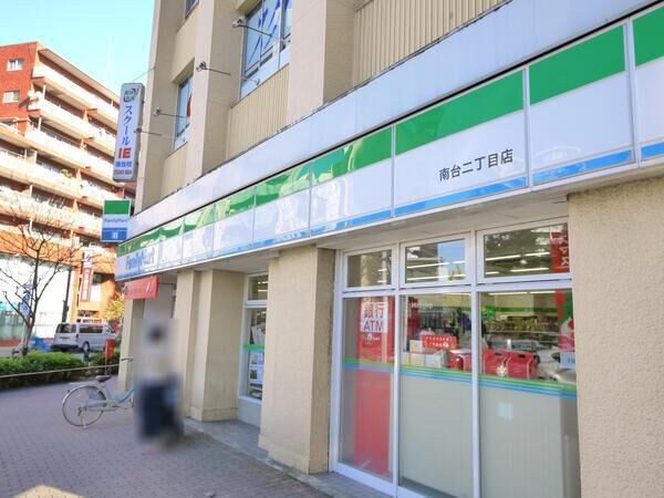 コンシェリア中野弥生町 ＴＨＥ ＲＥＳＩＤＥＮＣＥ3階 【コンビニエンスストア】ファミリーマート 南台二丁目店まで250ｍ