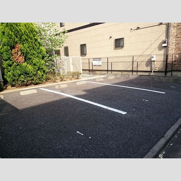 ソレイユ瑞江 駐車場