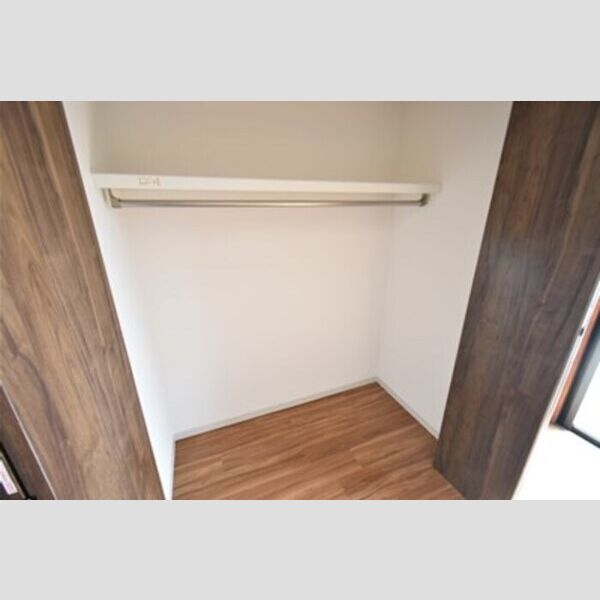 グレープ・シュライン　I クローゼット