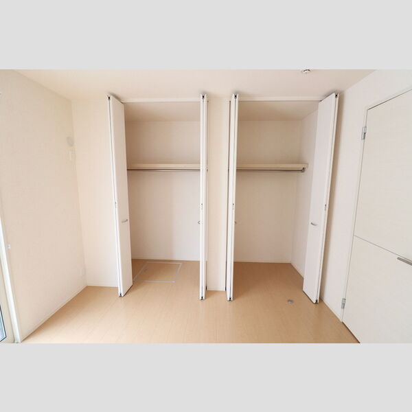 ゴールドパストラル　Ⅷ クローゼット