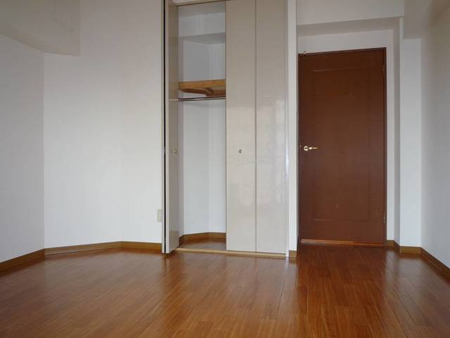 グランド・ガーラ南大井9階 ゆったり過ごせるリビングです