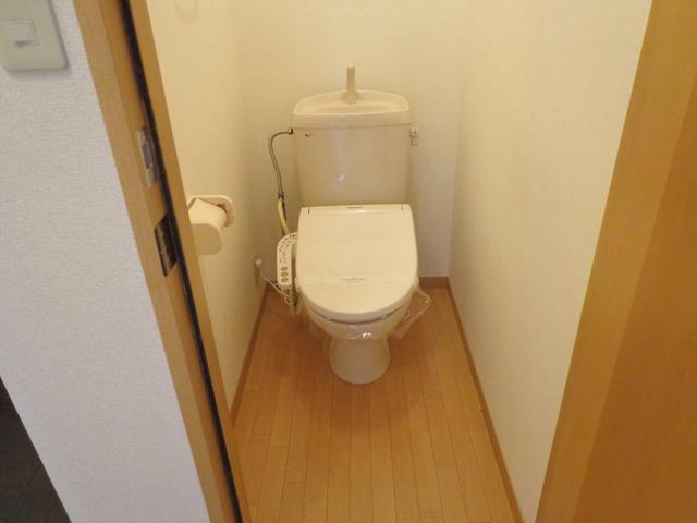 ガーデンハイム1階 トイレ