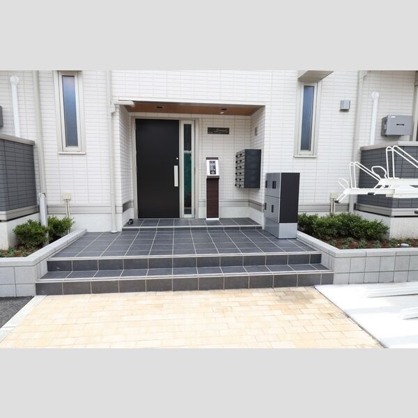 グラナーデ八潮 エントランス