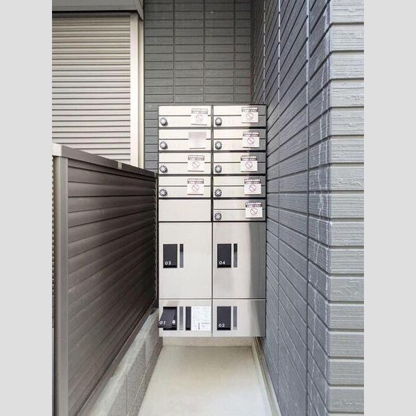 グラナーデ竹ノ塚 集合ポスト、宅配ボックス