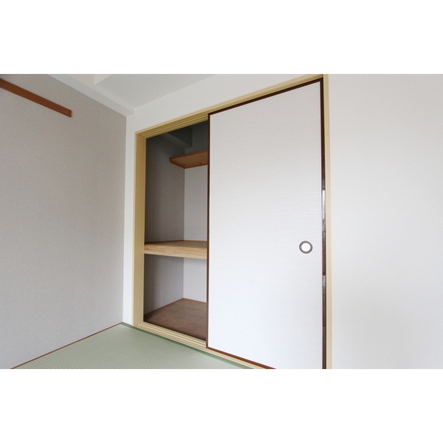 セジュール妻田105号室 内観