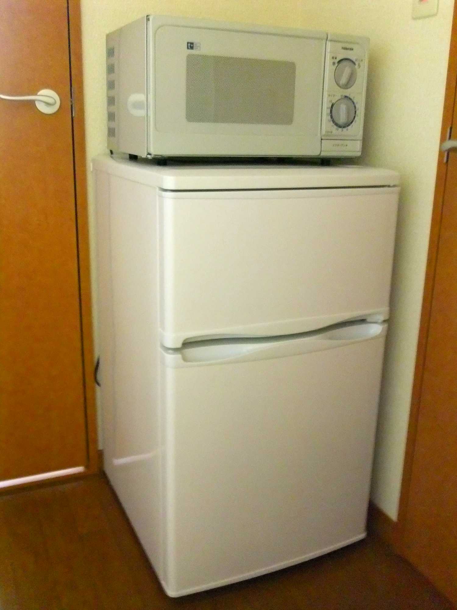 レオパレス開陽102号室 電子レンジ・冷蔵庫