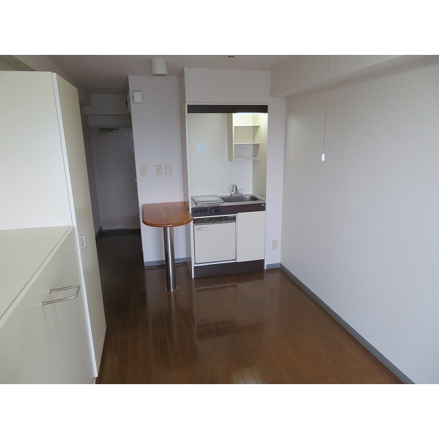 インディビレッジ1002号室 内観