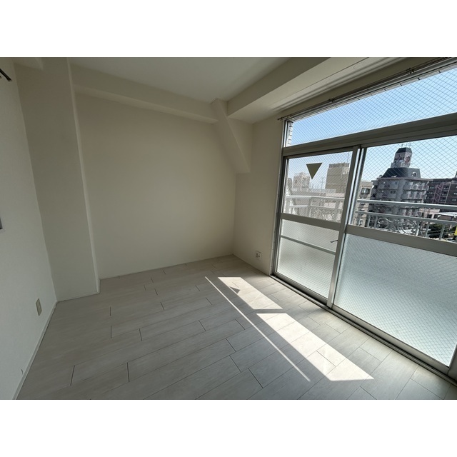 第5新井ビル リビング