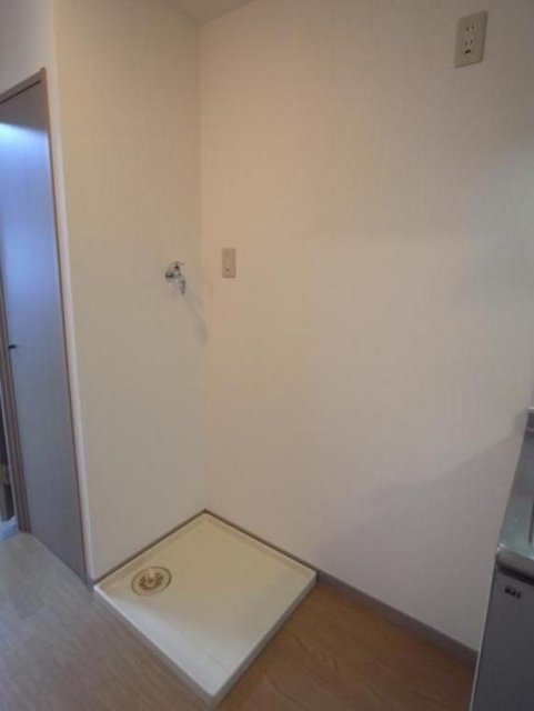 菱和パレス五反田西 室内洗濯機置場