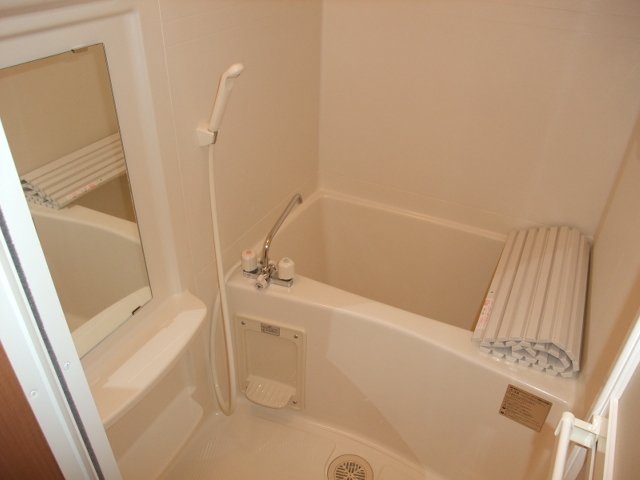 ゆうゆうハイム103号室 バス