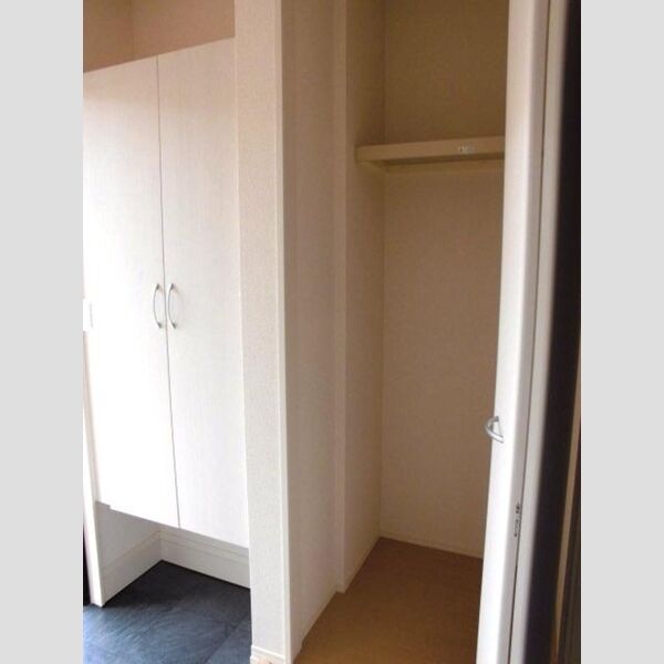 リーヴ ゴーシュ　Ⅰ105号室 玄関収納